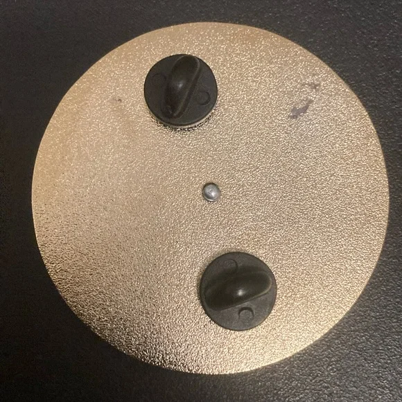 Ateez pin - Picture 2 of 3